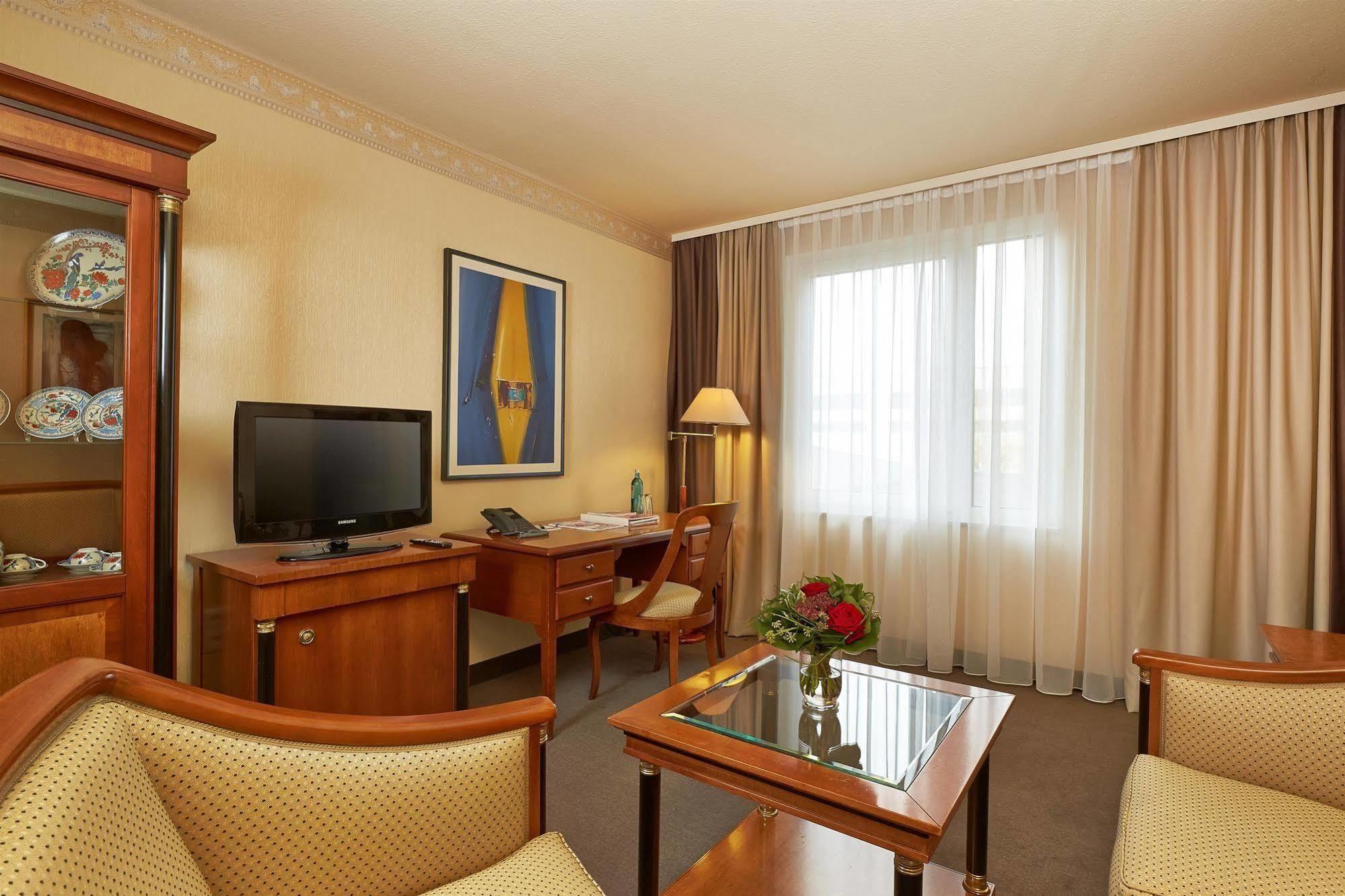 H+ Hotel Hannover Bagian luar foto