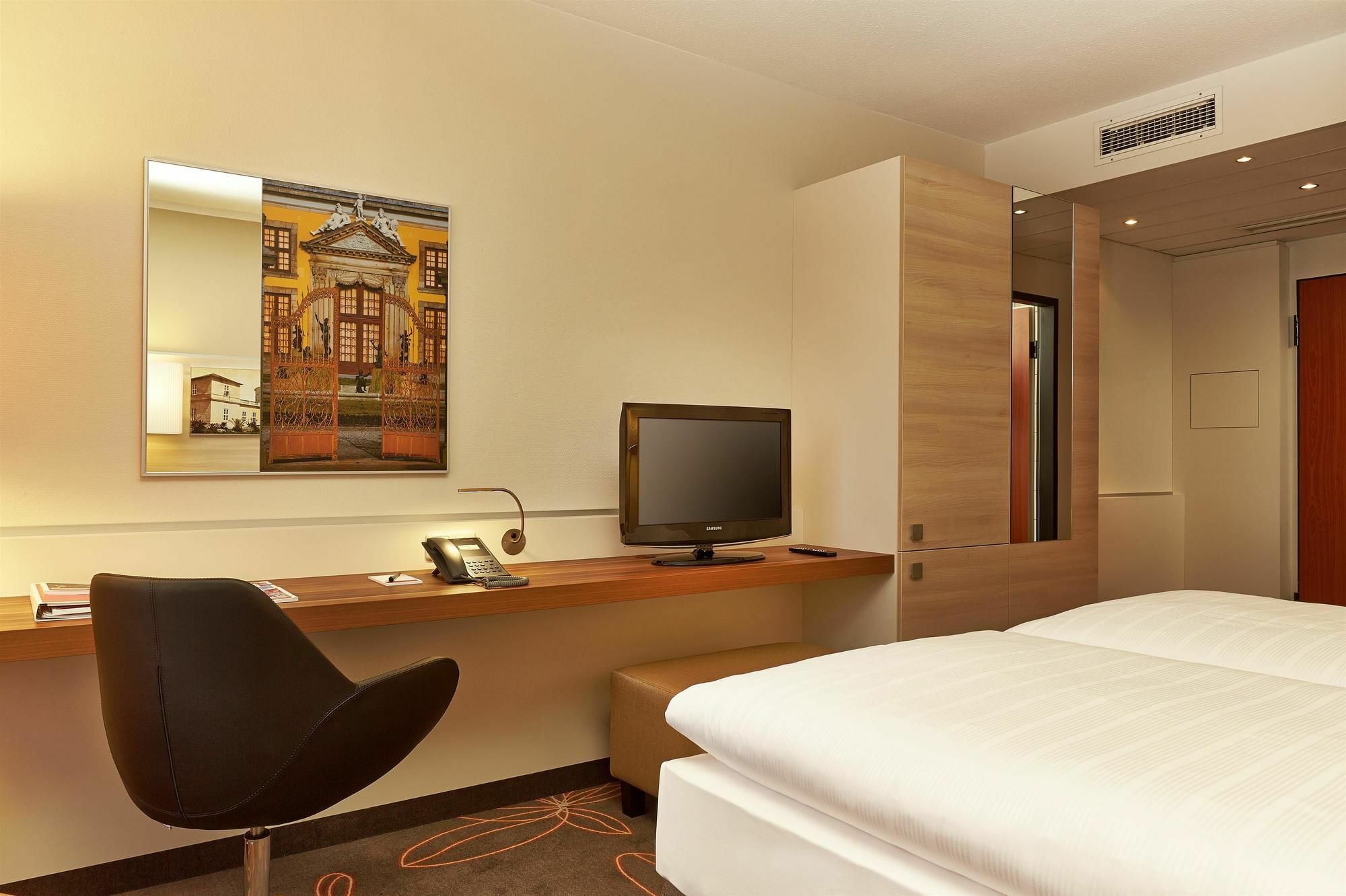 H+ Hotel Hannover Bagian luar foto