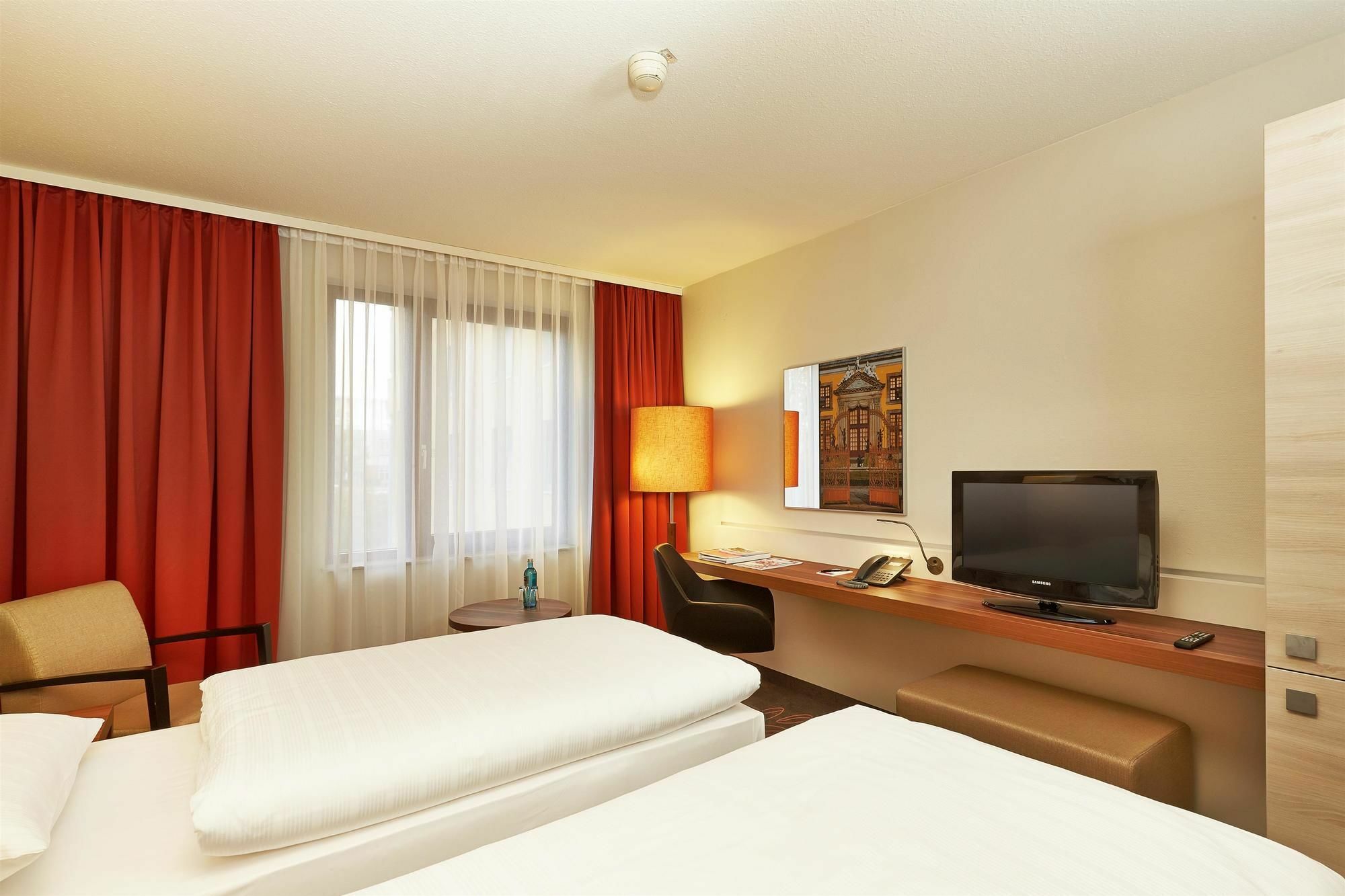 H+ Hotel Hannover Bagian luar foto