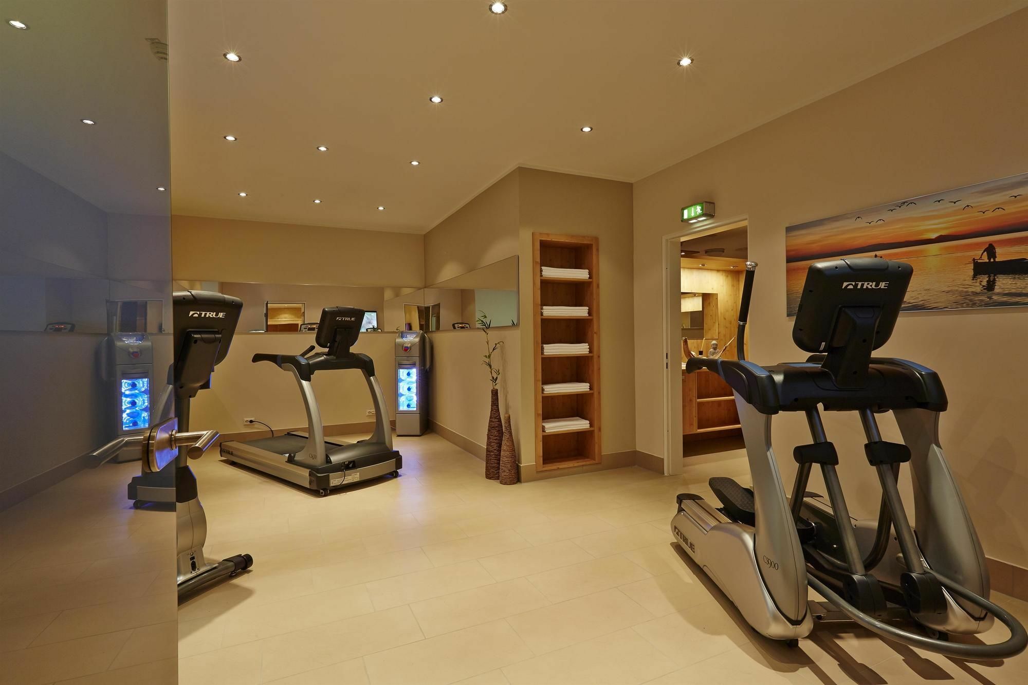 H+ Hotel Hannover Bagian luar foto