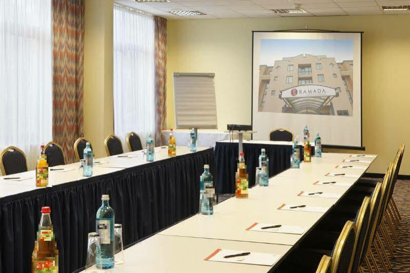 H+ Hotel Hannover Bagian luar foto