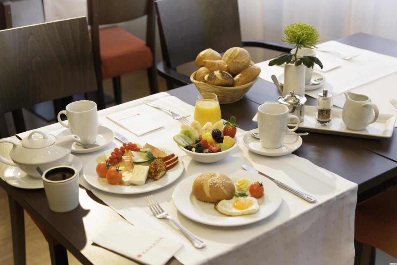 H+ Hotel Hannover Bagian luar foto